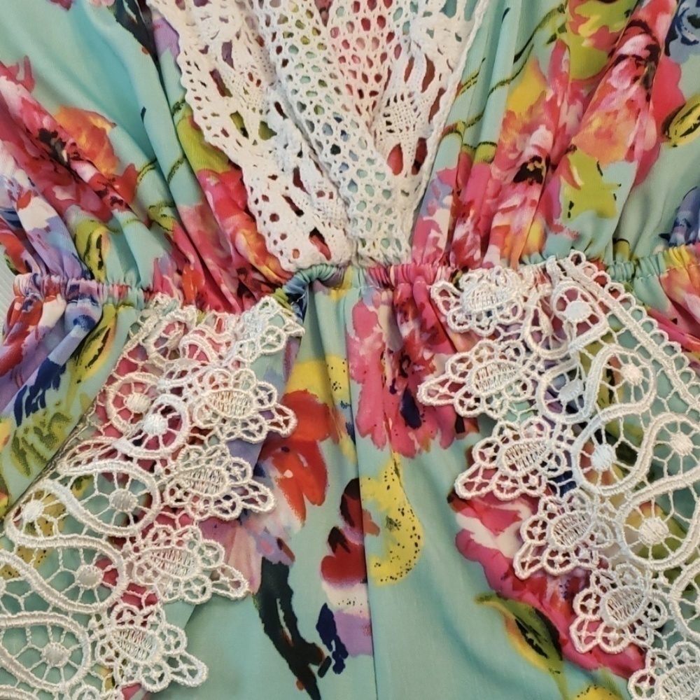 Romper By Giddy Up Glamour Aqua Floral & Lace S Flared Sleeves Spandex Euc — image 6 of 8